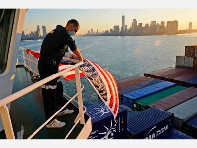 LLEGÓ ESTE MIÉRCOLES A NUEVA YORK LA RÉPLICA DE LADY LIBERTY