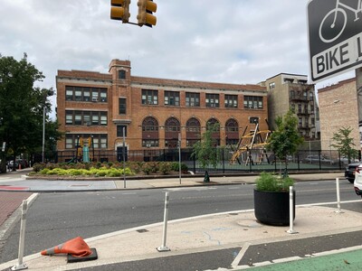 LA RAZÓN DE LA SIN RAZÓN: LA ASOCIACIÓN HISTÓRICA PAULUS HOOK Y LA GUERRA POR LA ÍNSULA