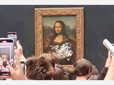 PASTELAZO A LA MONA LISA EN EL MUSEO DE LOUVRE